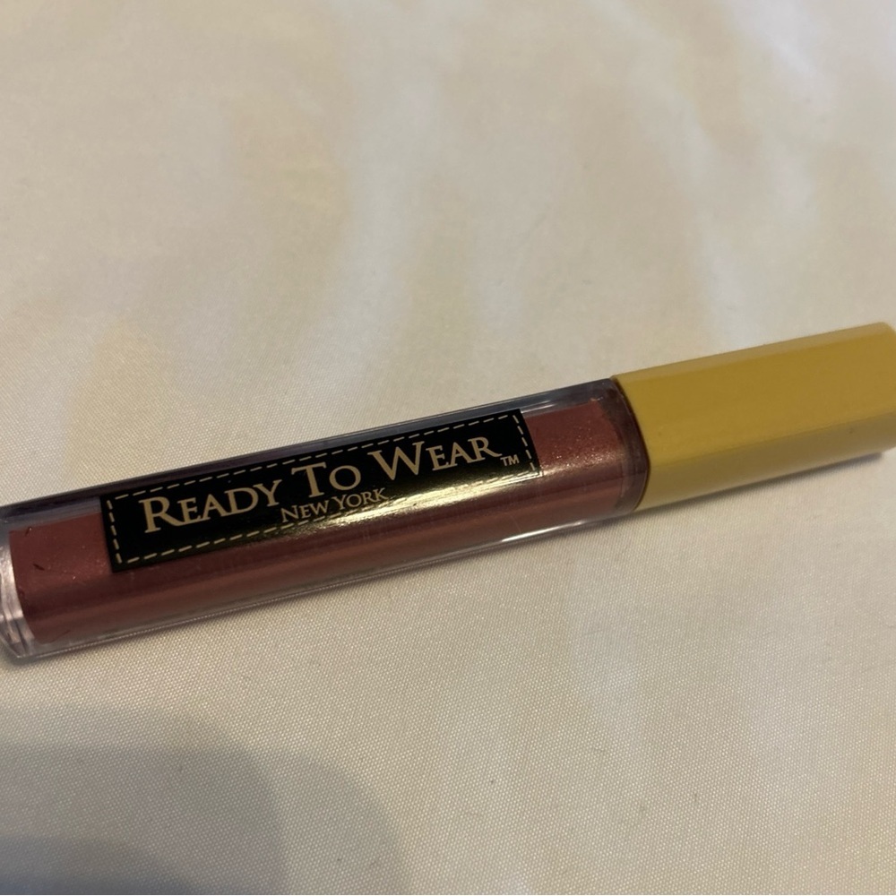 READY TO WEAR LUREX LIPS LIPGLOSS COLOR #14 Passionate Plum FULL SIZE NEW